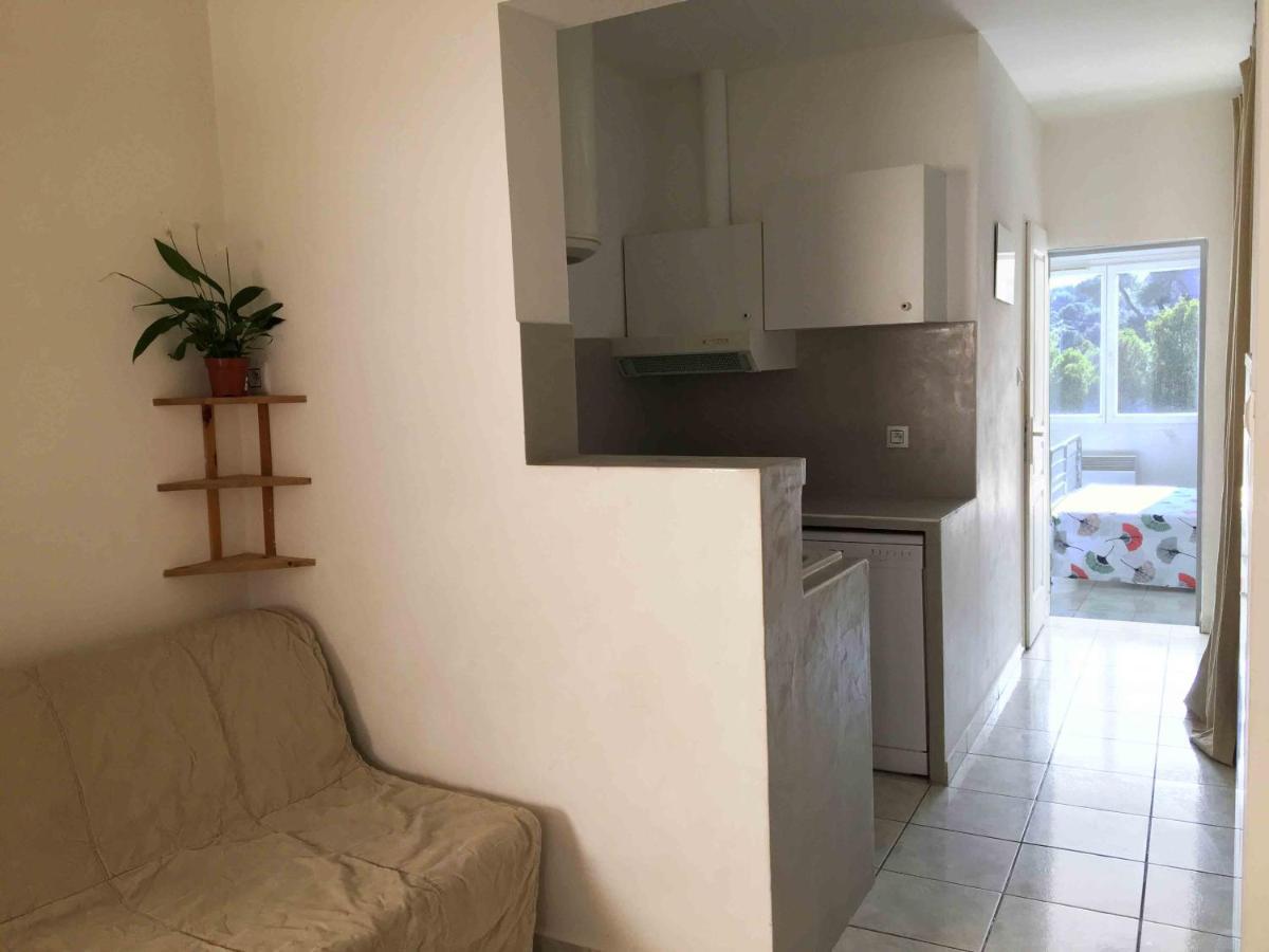 Ferienhaus Cabanon Sur L Eau *
