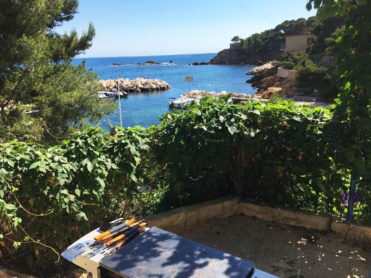 Cabanon Sur L Eau * Ensues-la-Redonne