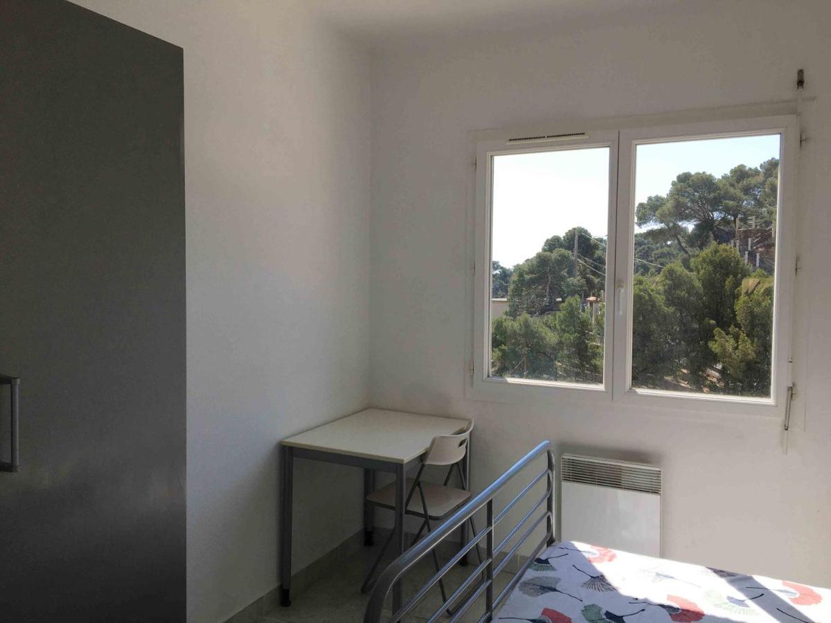 Cabanon Sur L Eau Ensues-la-Redonne