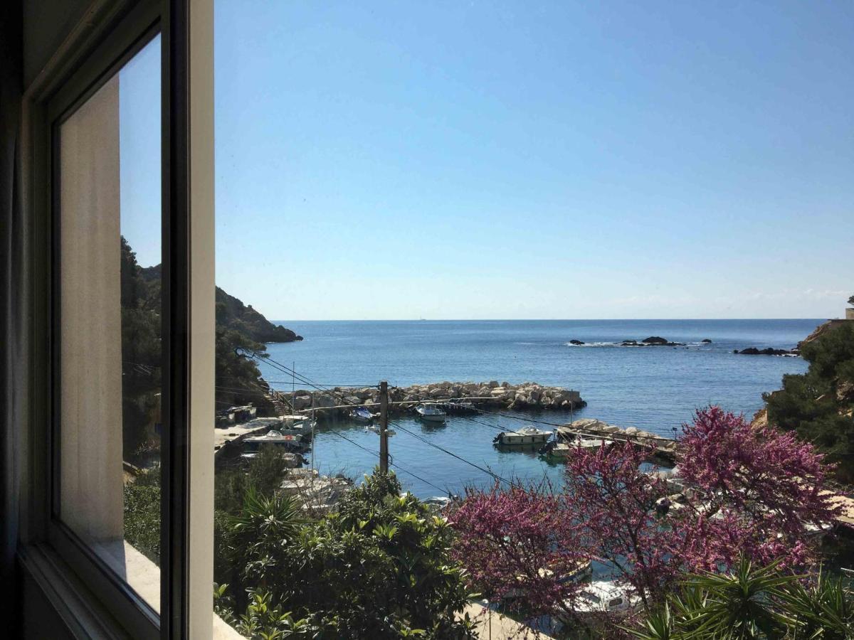 Cabanon Sur L Eau Ensues-la-Redonne