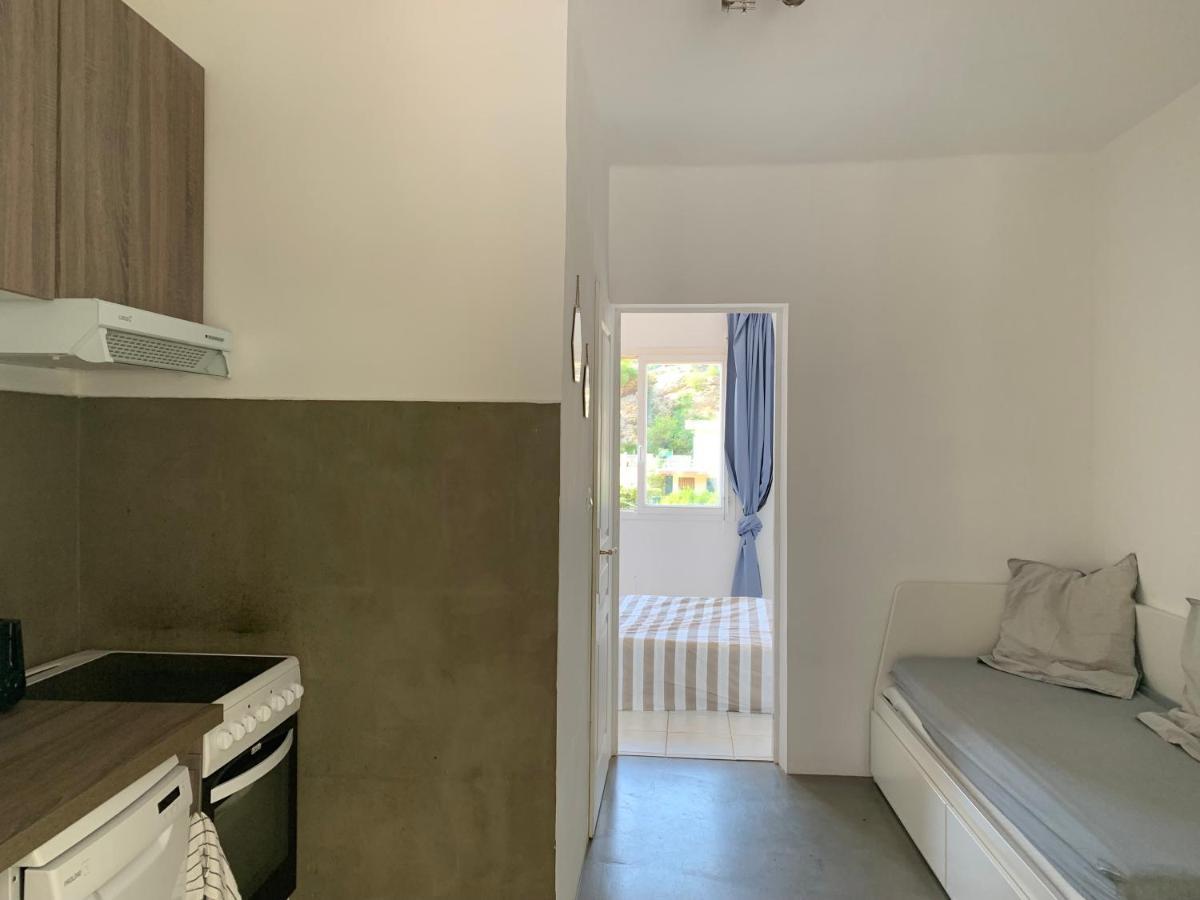Holiday home Cabanon Sur L Eau