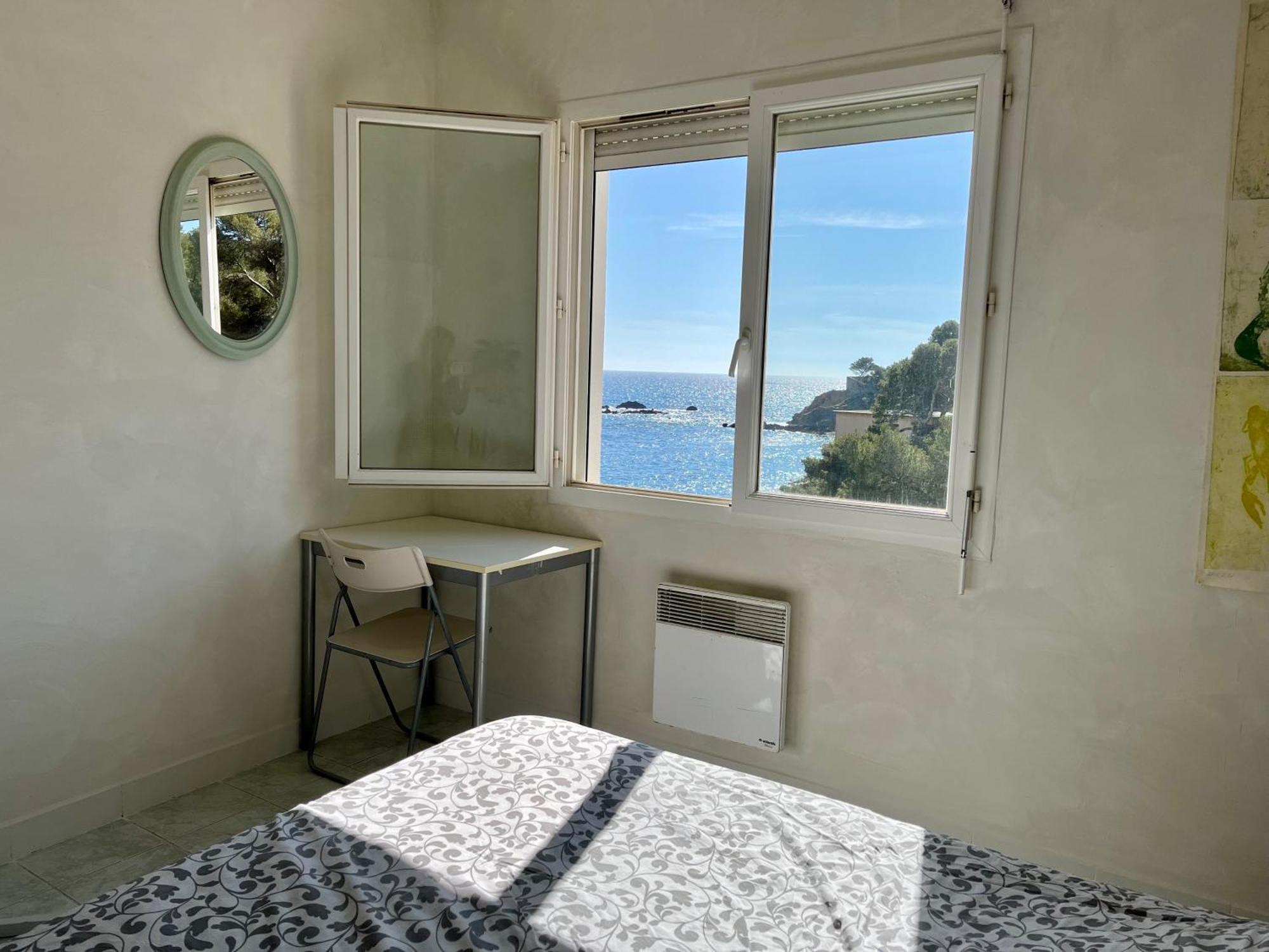 Holiday home Cabanon Sur L Eau *
