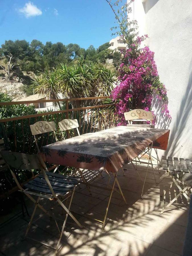 Cabanon Sur L Eau Holiday home