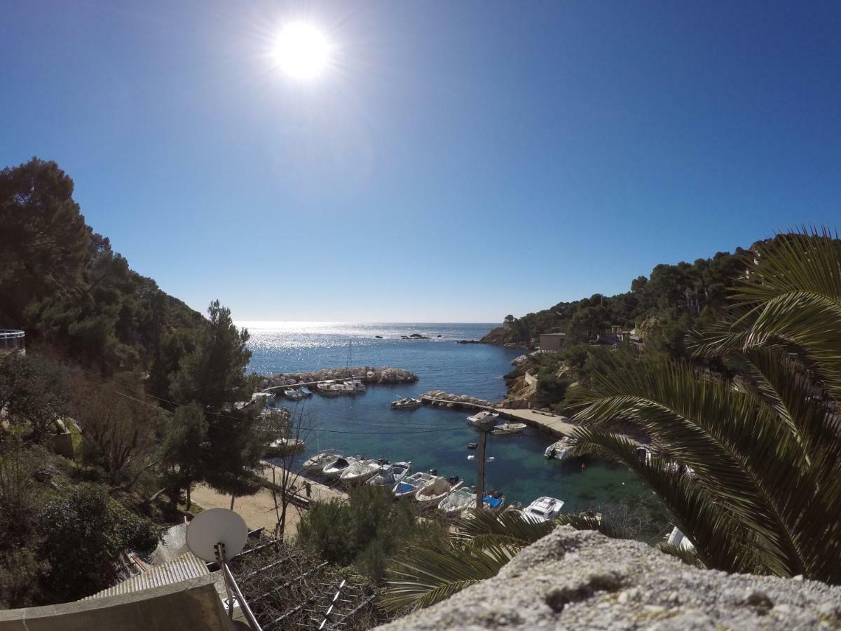 Holiday home Cabanon Sur L Eau